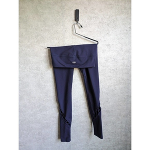 Alo Yoga Entwine Leggings‎ Navy Size XS/S Cutout Crisscross Leg 7/8 Length